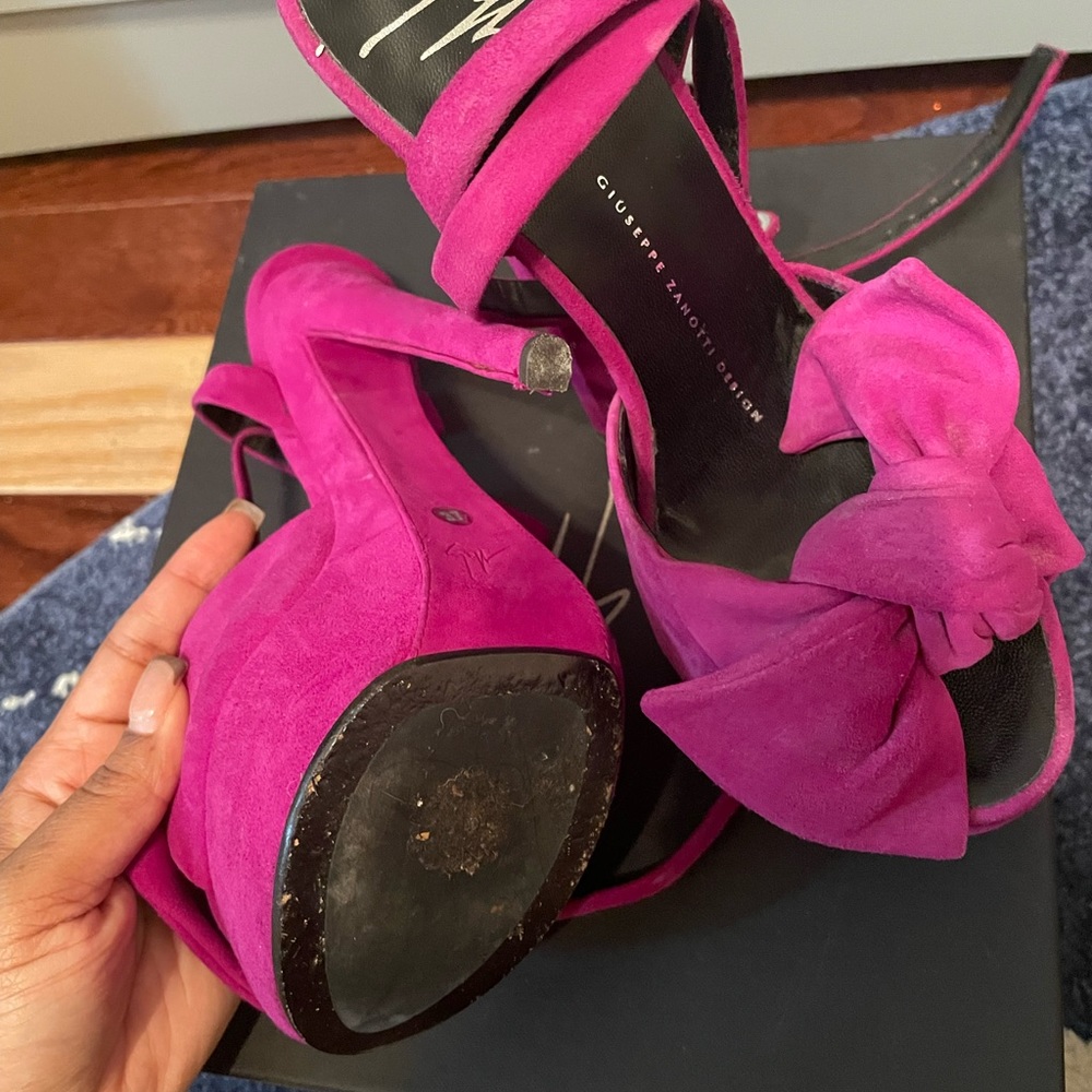 Giuseppe Zanotti Bright Fuchsia Suede Bow Platform Heels (Reposhed bc of size) - Picture 4 of 6